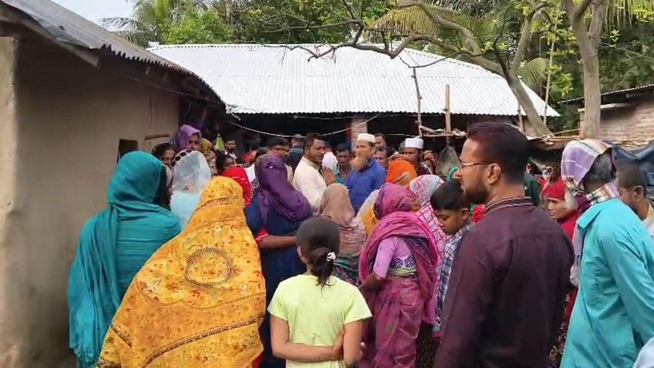 চুয়াডাঙ্গায় দুই গ্রুপের সংঘর্ষে যুবক নিহত, স্ট্রোকে মারা গেলেন দাদা